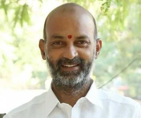 पीएम मोदी ने तेलंगाना भाजपा अध्यक्ष से फोन पर की बात